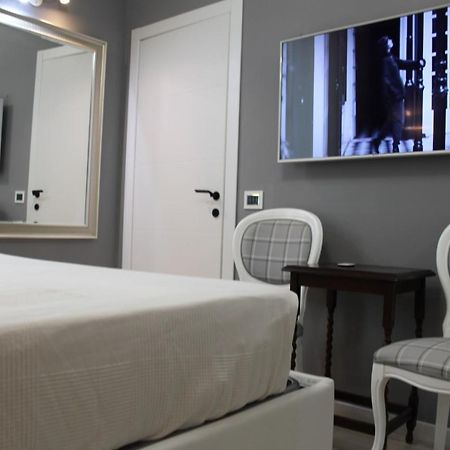 Jacuzzi Apartament By Parmacentro B&B Екстер'єр фото