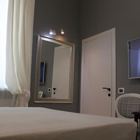 Jacuzzi Apartament By Parmacentro B&B Екстер'єр фото