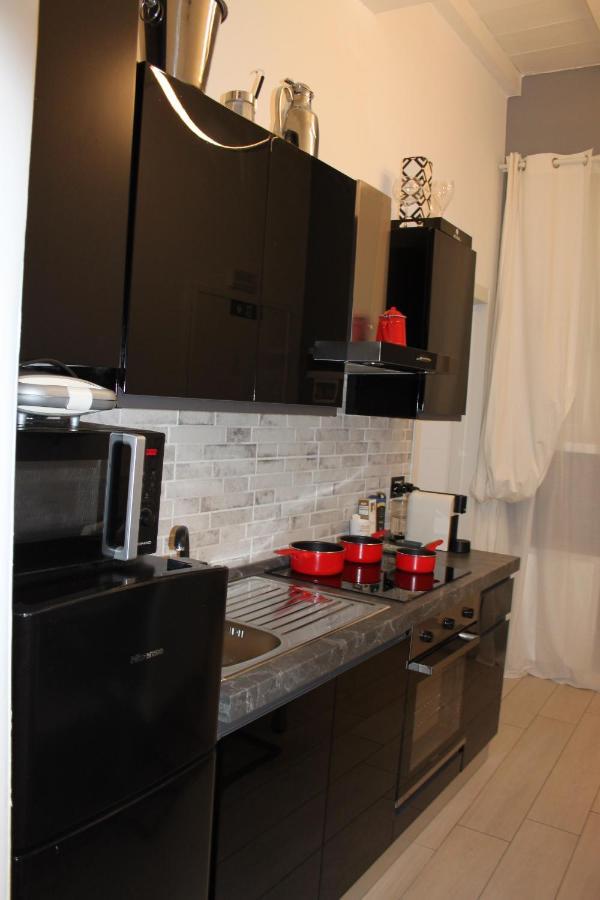 Jacuzzi Apartament By Parmacentro B&B Екстер'єр фото