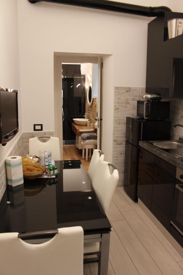 Jacuzzi Apartament By Parmacentro B&B Екстер'єр фото