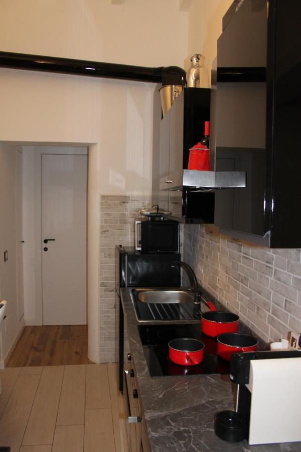 Jacuzzi Apartament By Parmacentro B&B Екстер'єр фото